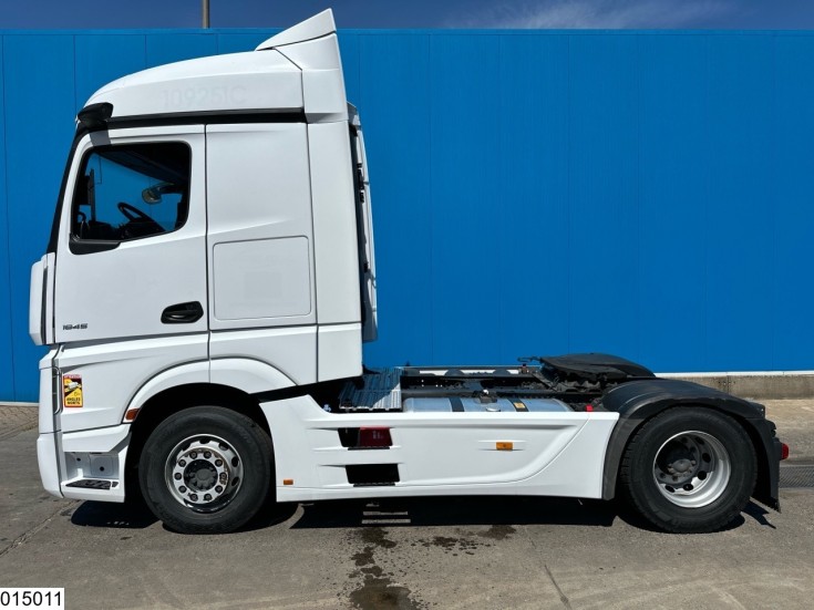 Mercedes Actros 1845