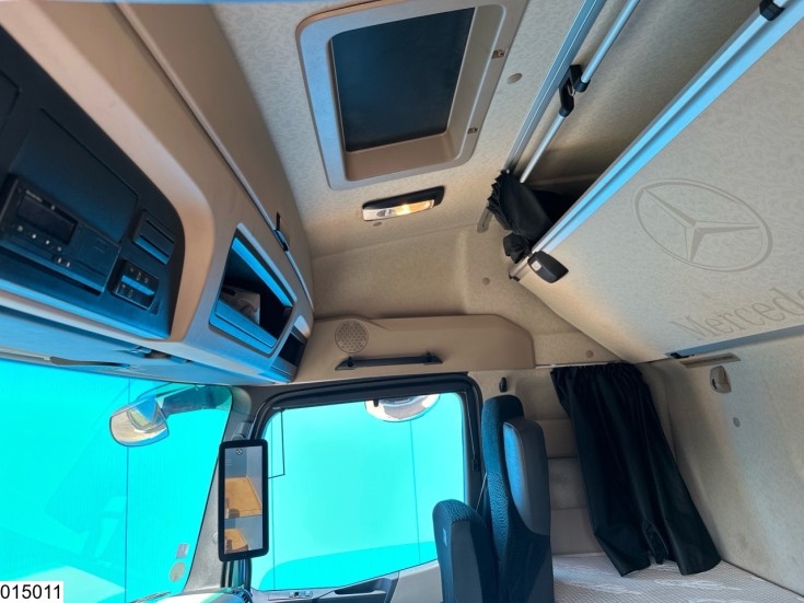 Mercedes Actros 1845