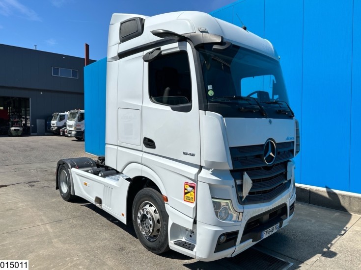 Mercedes Actros 1845