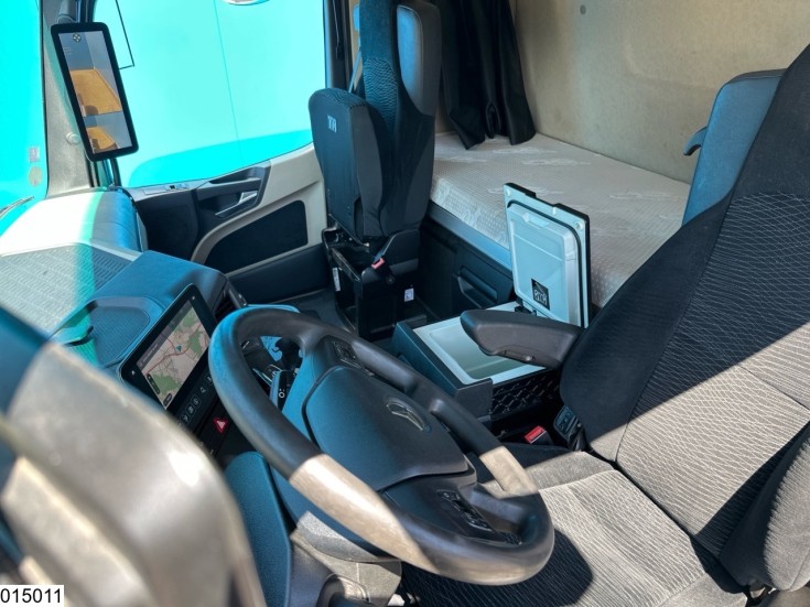 Mercedes Actros 1845