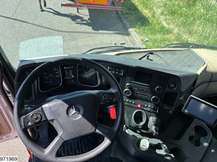 Mercedes Actros 1843