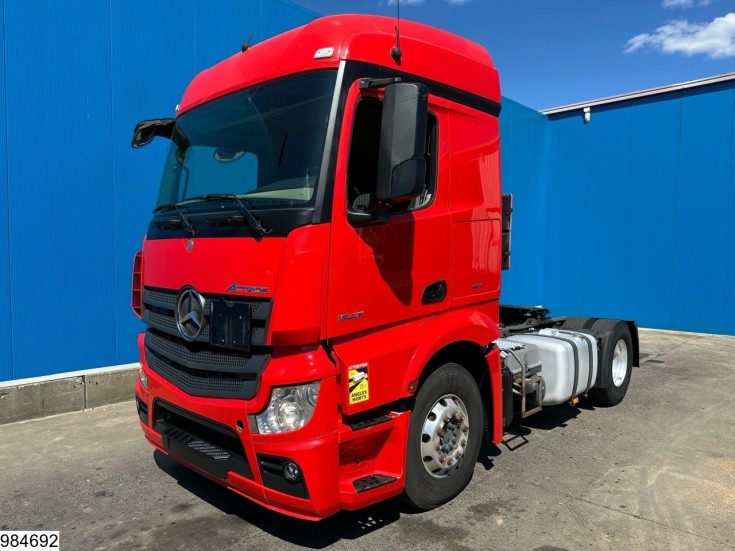 Mercedes Actros 1843