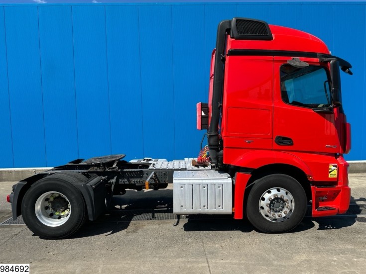 Mercedes Actros 1843