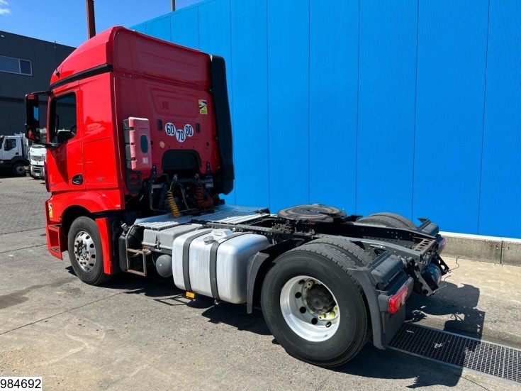 Mercedes Actros 1843