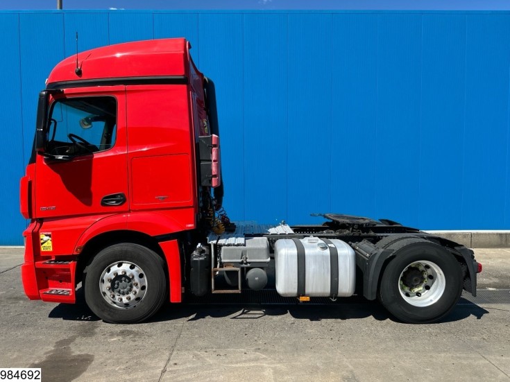 Mercedes Actros 1843