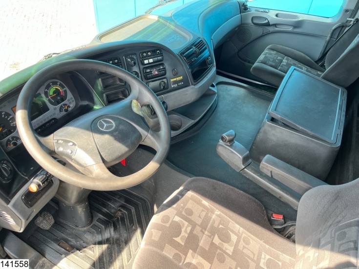 Mercedes Actros 3236