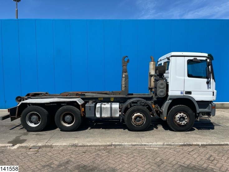 Mercedes Actros 3236