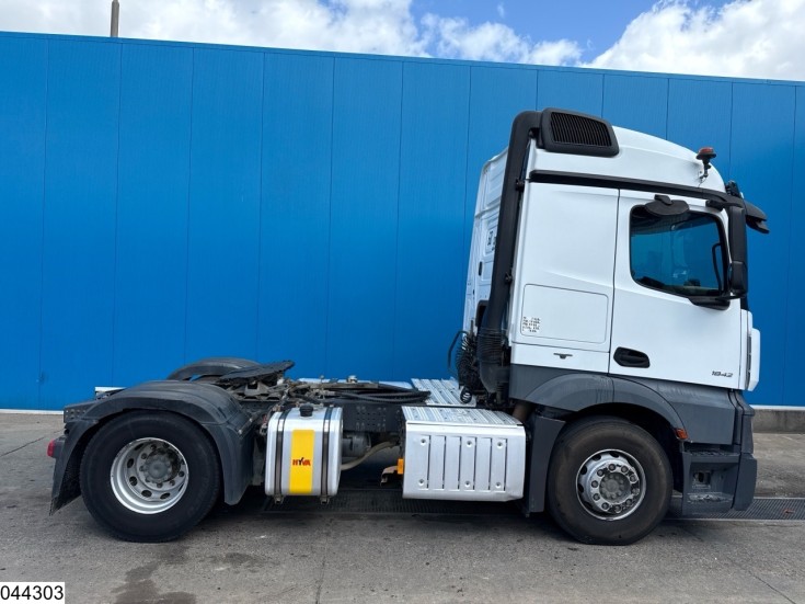 Mercedes Actros 1842