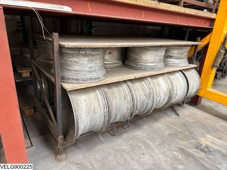 9.00 x 22.5