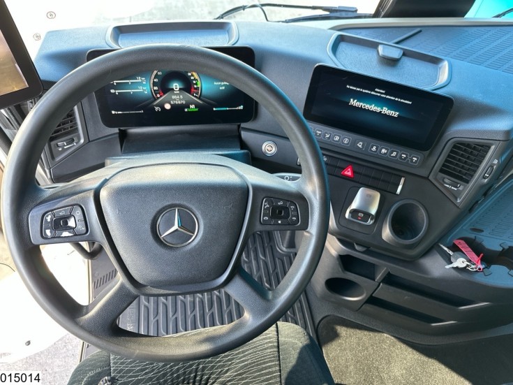 Mercedes Actros 1845