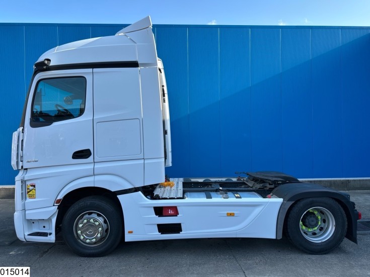 Mercedes Actros 1845