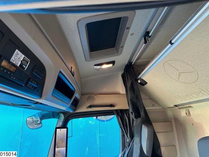 Mercedes Actros 1845