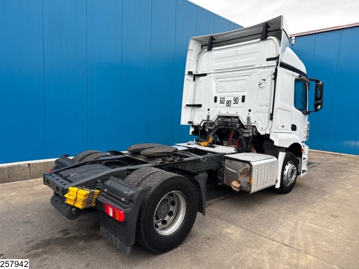 Mercedes Actros 1843