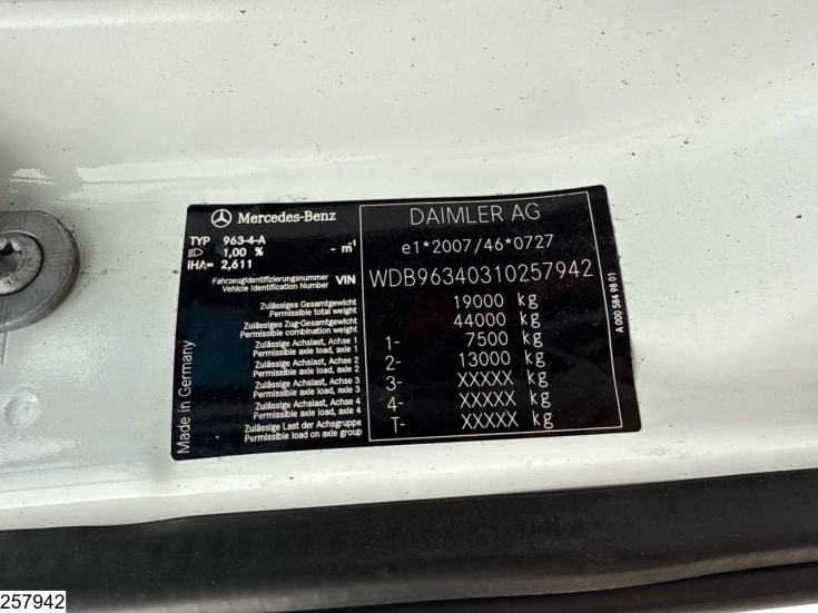 Mercedes Actros 1843