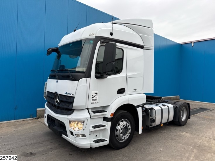 Mercedes Actros 1843