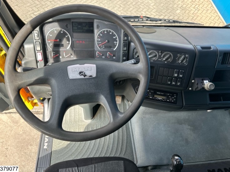 MAN TGA 33 530