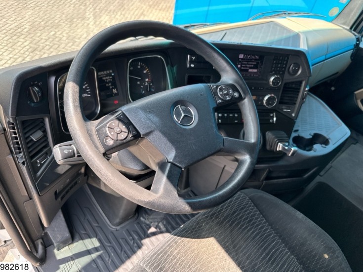 Mercedes Actros 1843