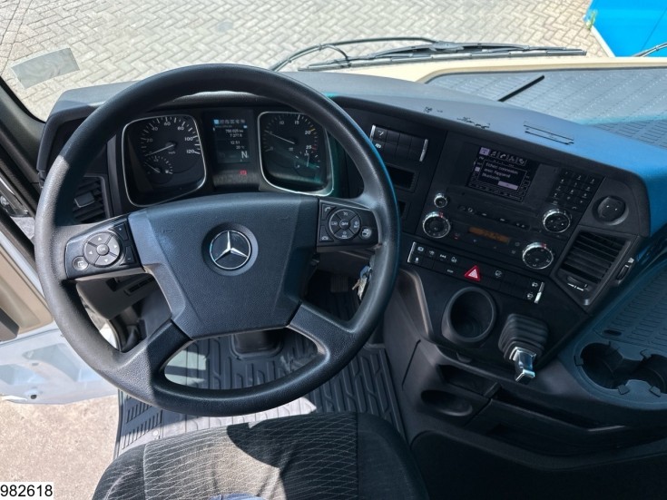 Mercedes Actros 1843