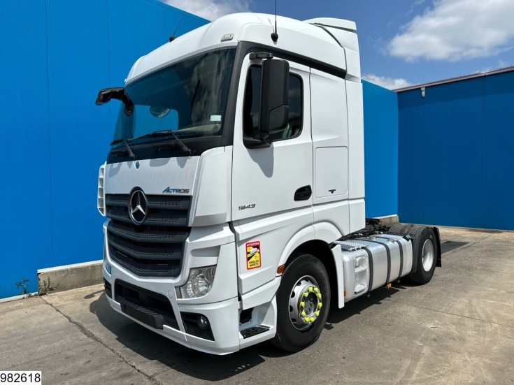 Mercedes Actros 1843