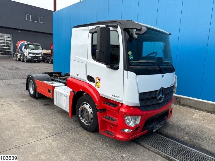 Mercedes Actros 1843