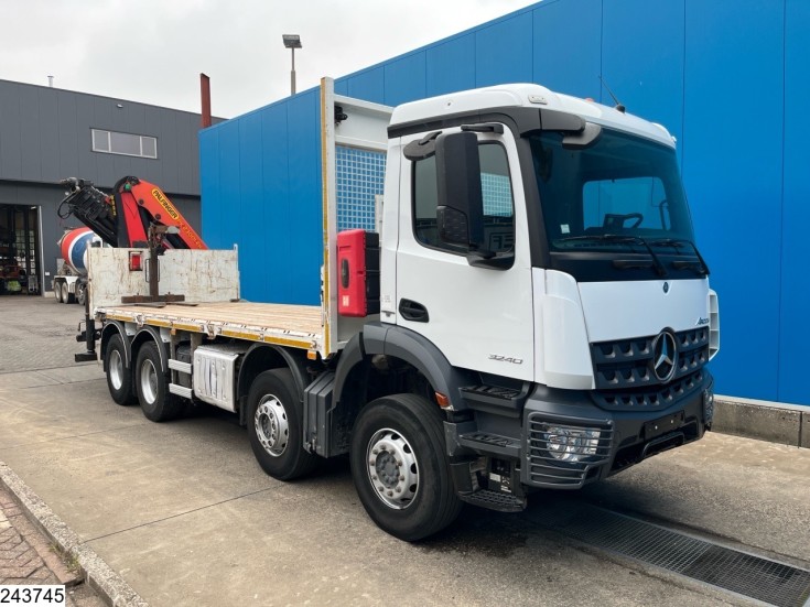 Mercedes Arocs 3240