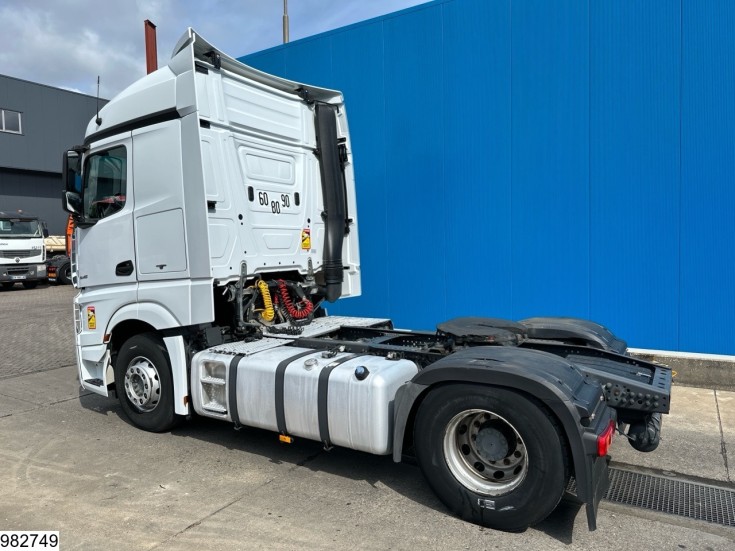 Mercedes Actros 1845