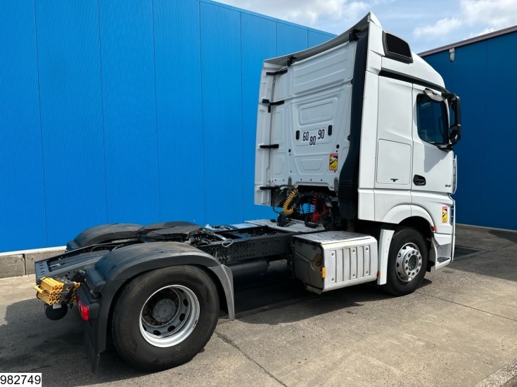 Mercedes Actros 1845