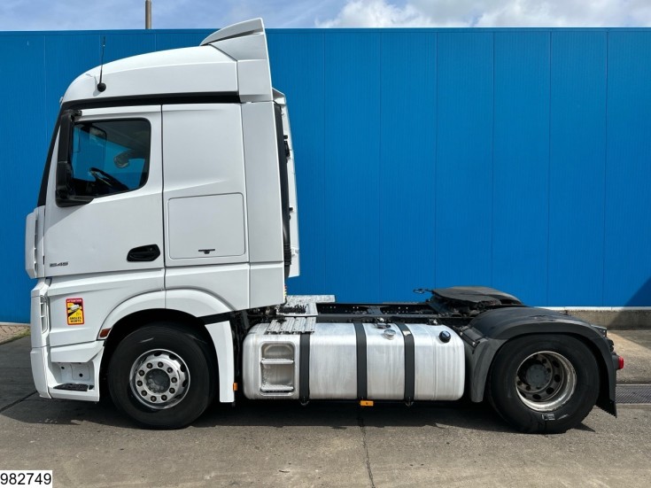 Mercedes Actros 1845