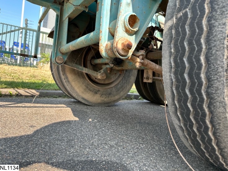 Fruehauf Chassis