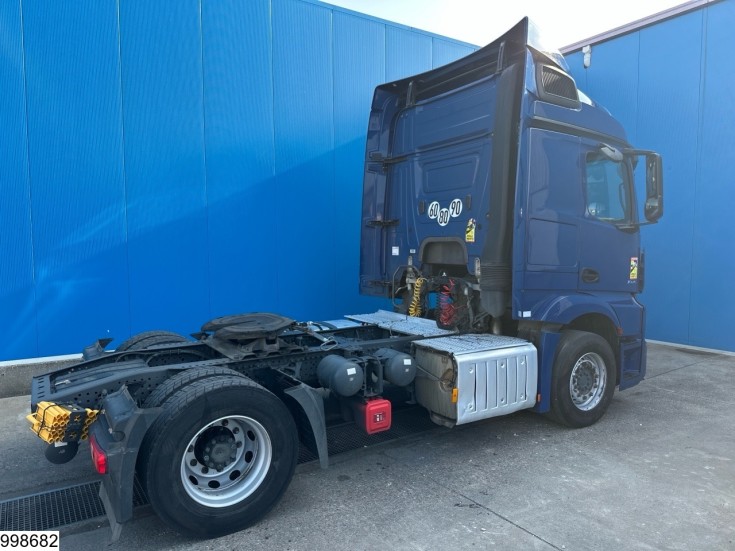 Mercedes Actros 1845