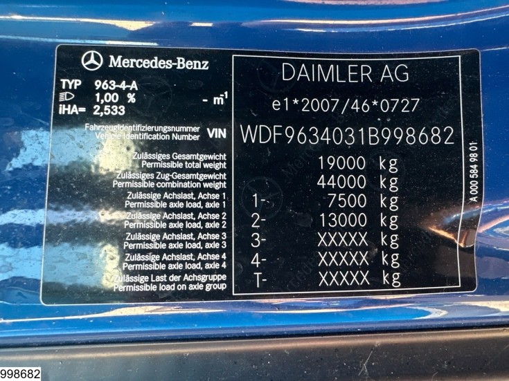 Mercedes Actros 1845