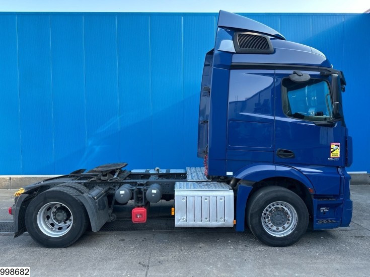 Mercedes Actros 1845