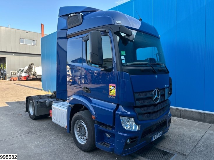 Mercedes Actros 1845