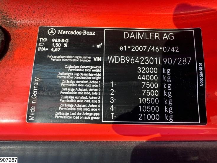 Mercedes Arocs 3240
