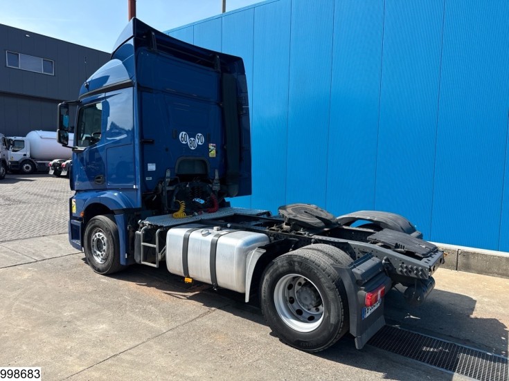 Mercedes Actros 1845