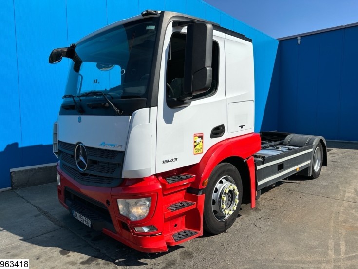 Mercedes Actros 1843