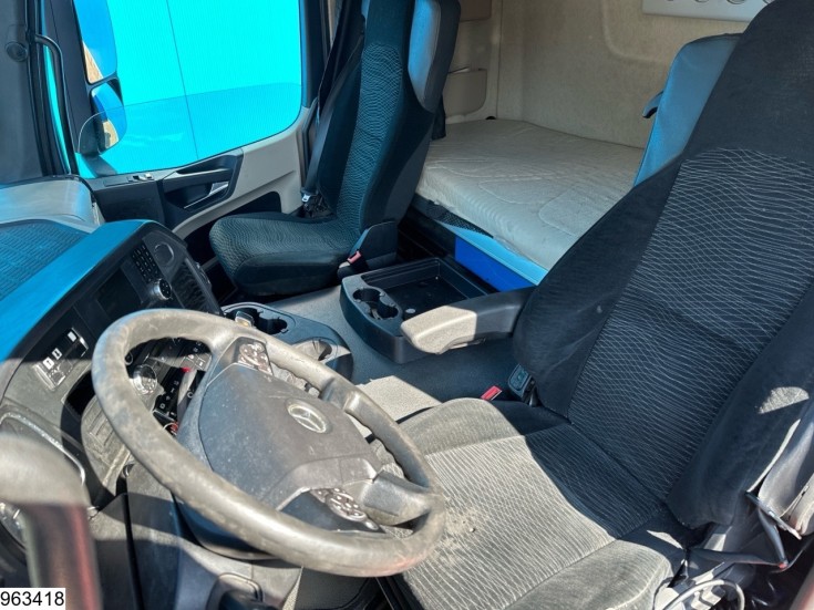 Mercedes Actros 1843