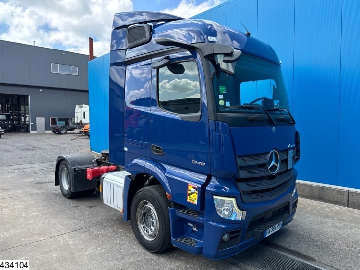 Mercedes Actros 1845