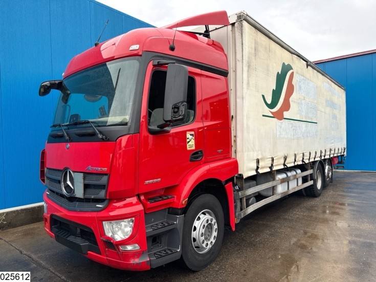 Mercedes Actros 2536