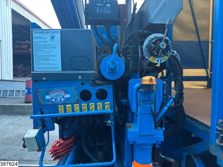 Mercedes Axor 2533