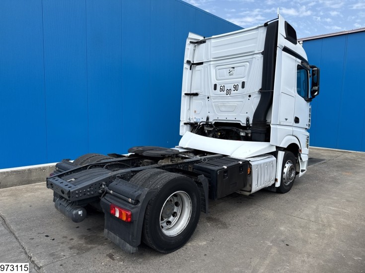 Mercedes Actros 1843