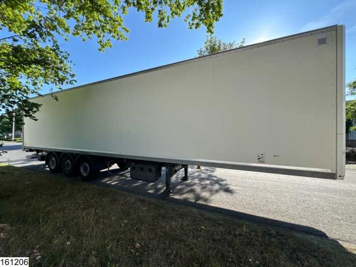Lecitrailer gesloten bak