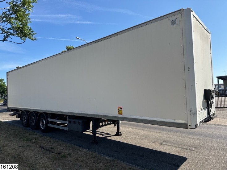 Lecitrailer gesloten bak
