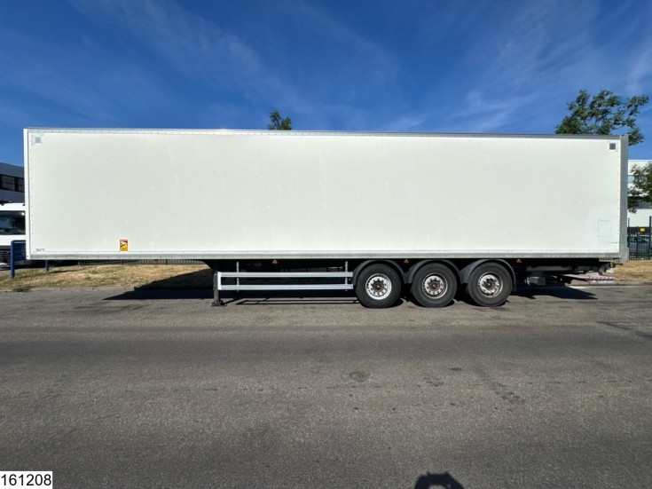 Lecitrailer gesloten bak