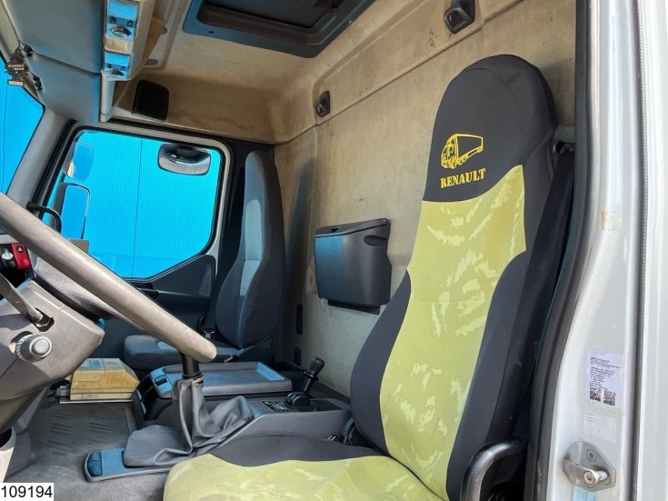 Renault Premium 270