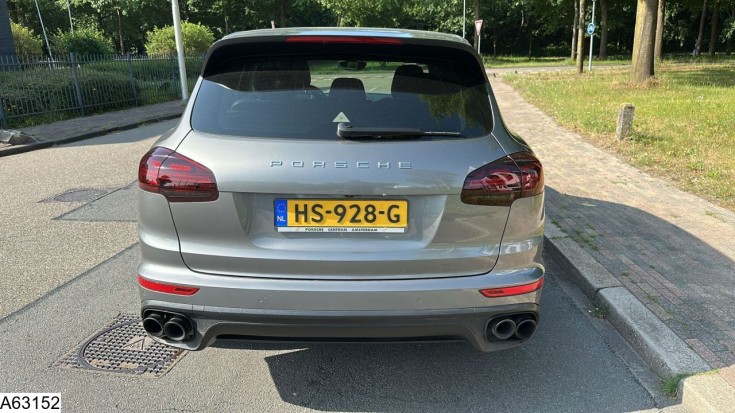 Porsche Cayenne S E-Hybrid