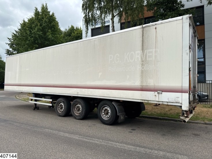 Van Hool gesloten bak