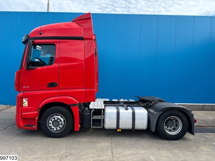 Mercedes Actros 1845