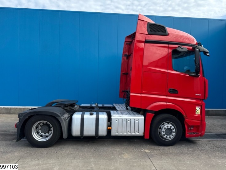 Mercedes Actros 1845