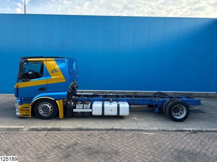 Mercedes Actros 1843